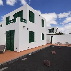 omae-papagayo.in-canary-islands.com/