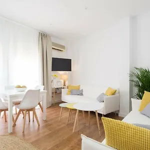 homely-malaga-cervantes.hotelsinnerja.org/